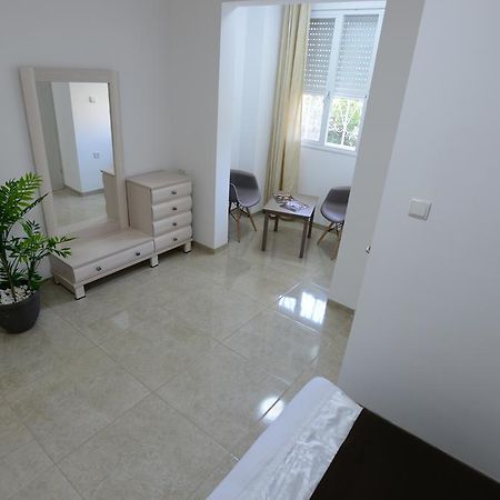Olga Beach Apartments Haifa Exterior foto