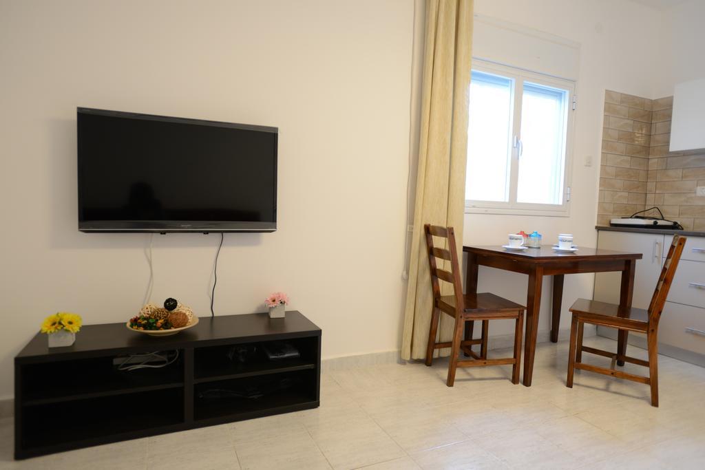 Olga Beach Apartments Haifa Exterior foto