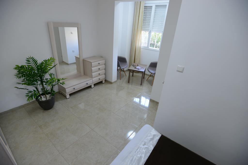Olga Beach Apartments Haifa Exterior foto